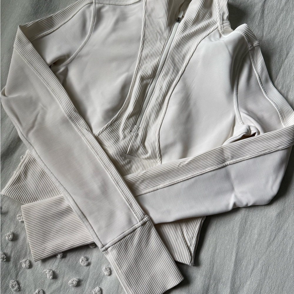 Lululemon Jacket - Picture 2 of 4